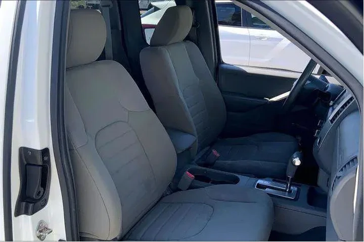$17985 : Nissan Frontier 2019 4x2 S 4 image 7