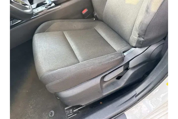 $27747 : Toyota Camry 2025 XSE 4dr Se image 10