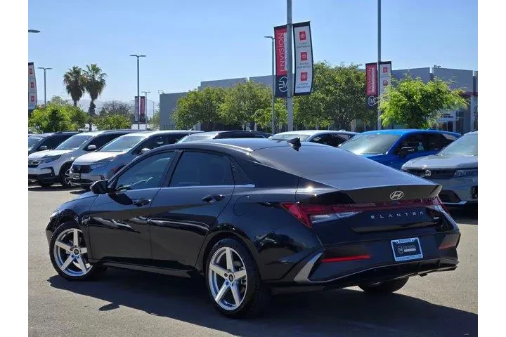$24998 : Hyundai ELANTRA Hybrid 2025 image 5