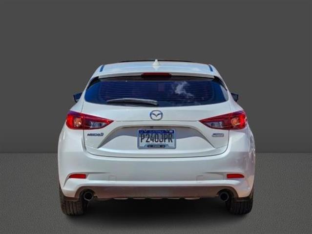 Mazda 3 Grand Touring image 4