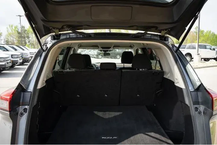 $25999 : Nissan Rogue 2023 AWD SV 4dr image 9