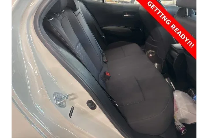 $20377 : Toyota Corolla Hatchback 201 image 6