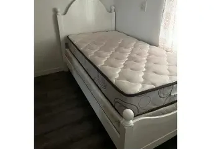 $600 : Rento Cuarto en Ciudad Hemet image 2