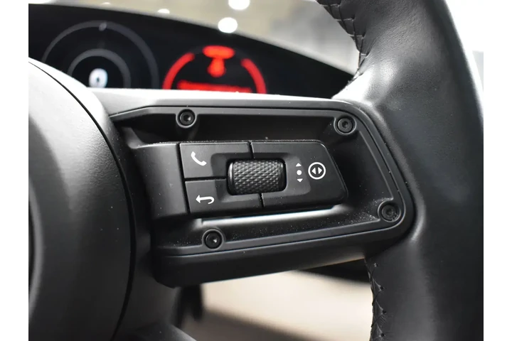 $39995 : Porsche Taycan 2022 4dr Seda image 8