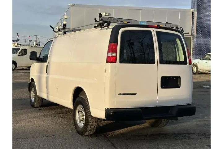 $23895 : Chevrolet Express 2017 2500 image 8