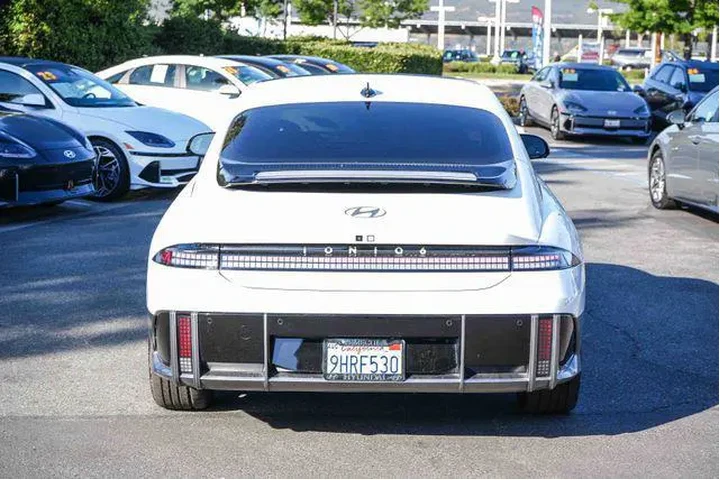 $25783 : Hyundai IONIQ 6 2023 Limited image 8