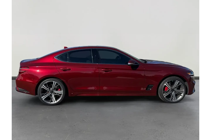 Genesis G70 2025 AWD 2.5T St image 6