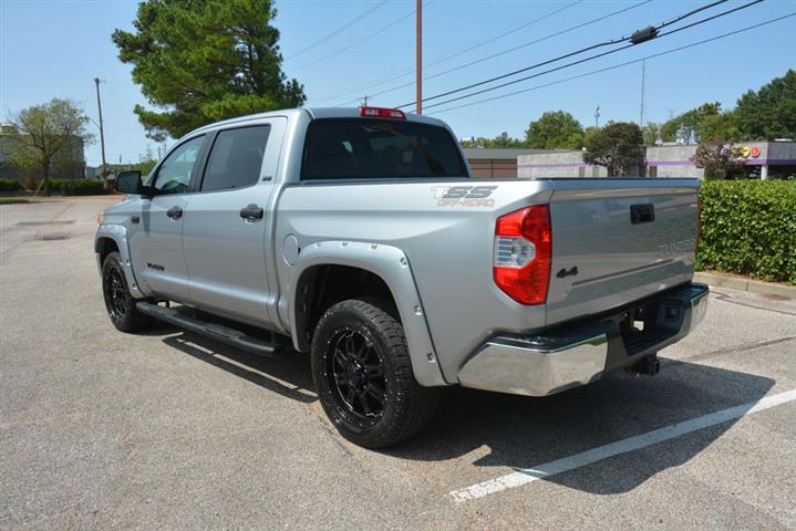 2017 Tundra SR5 image 10