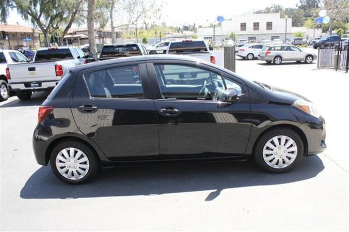 $11995 : 2015 Yaris image 8