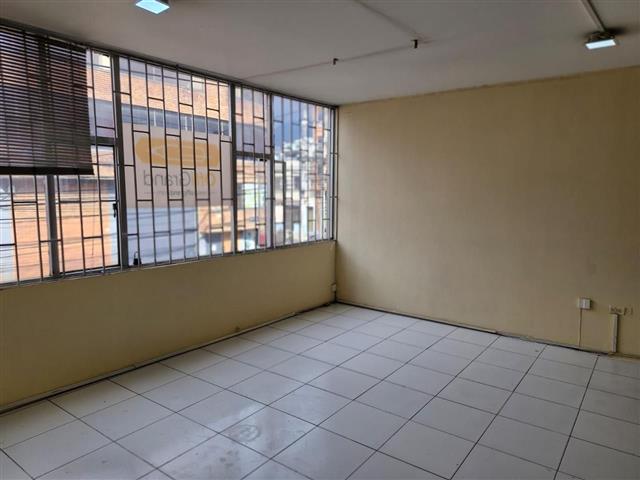 ARRIENDO BODEGA 2PISO RICAURTE image 2