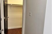$1350 : MASTER BEDROOM FOR RENT thumbnail