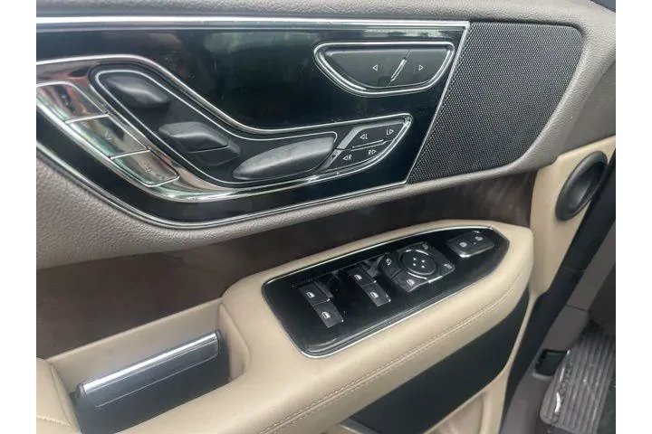 $39992 : Lincoln Navigator 2022 4x4 R image 6