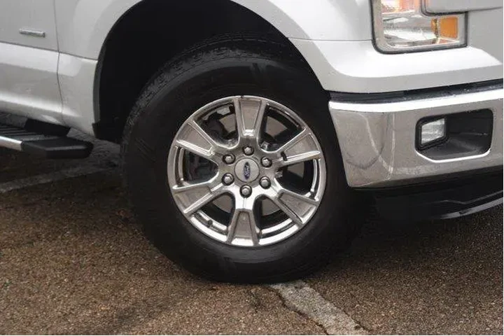 $13000 : Ford F-150 2015 4x4 XLT 4dr image 2