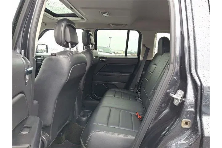 $9854 : Jeep Patriot 2016 4x4 Latitu image 10