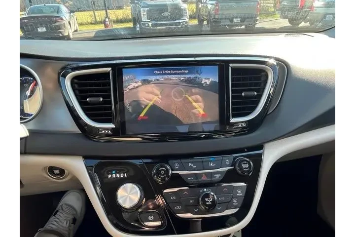 $21981 : Chrysler Pacifica 2023 Touri image 5