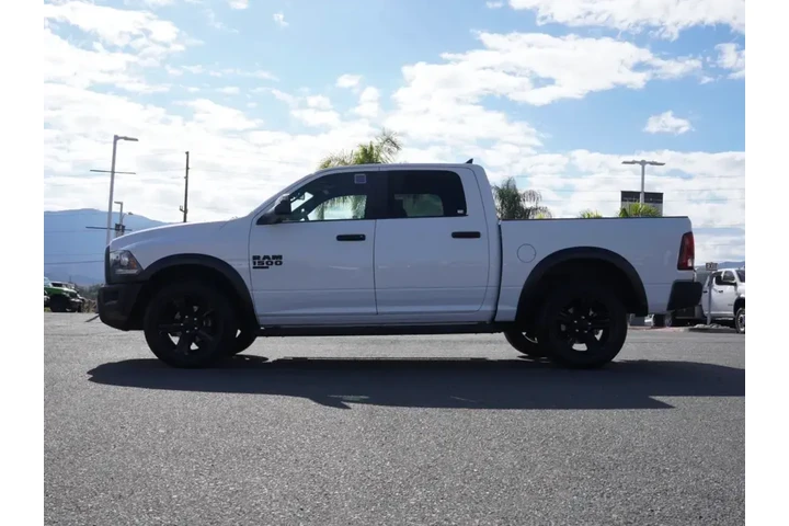 $31954 : Ram 1500 Classic 2023 4x4 SL image 7