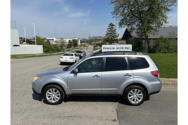 $6990 : 2012 Forester 2.5X Premium image 3