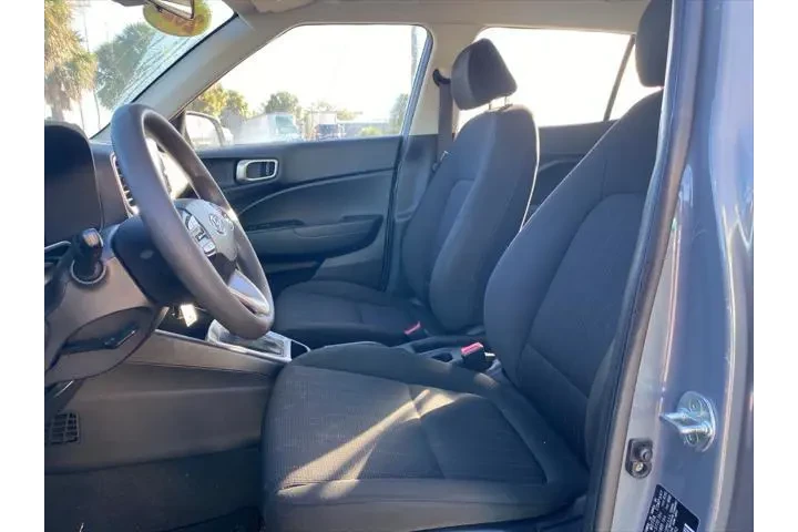 $11415 : Hyundai VENUE 2022 SE 4dr Cr image 9