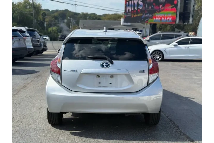 $9995 : 2015 Prius c Two image 9