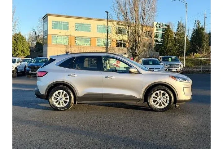 $15995 : Ford Escape 2020 SE 4dr SUV image 2