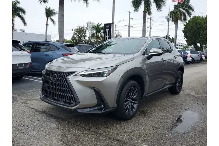 $33990 : Lexus NX 250 2024 4dr Crosso image 3