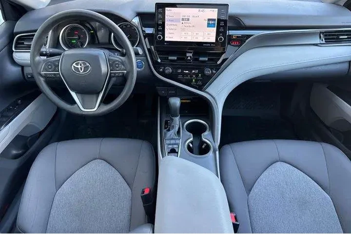 $25900 : Toyota Camry Hybrid 2022 LE image 6