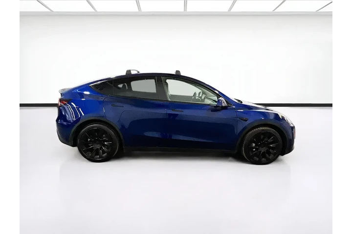 $29288 : Tesla Model Y 2022 AWD Long image 5