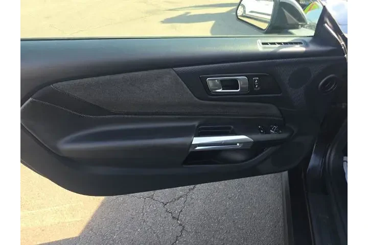 $23999 : Ford Mustang 2024 EcoBoost 2 image 9