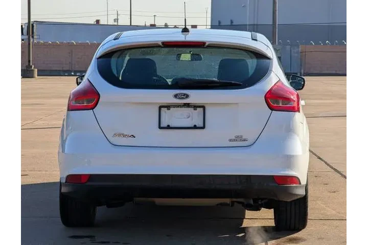 $8200 : Ford Focus 2016 SE 4dr Hatch image 5