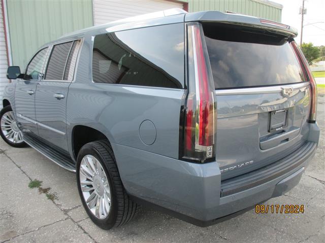 $30995 : 2016 Escalade image 4