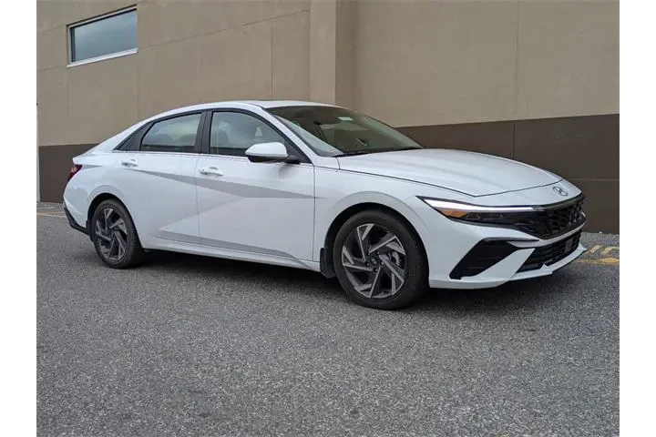 $24143 : Hyundai ELANTRA 2025 SEL Con image 2