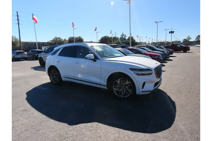 $36999 : Genesis GV70 2023 AWD 2.5T S image 7