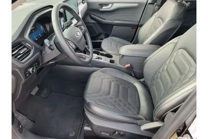 $28995 : Ford Escape Plug-In Hybrid 2 image 10