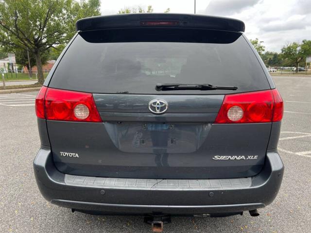 $8900 : 2009 Sienna XLE image 6