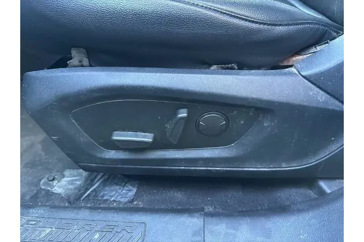 $26051 : Ford Explorer 2020 XLT 4dr S image 6