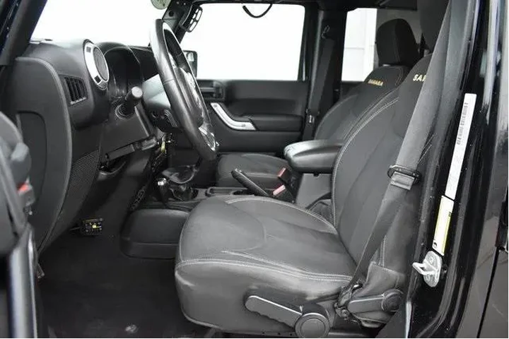 $17963 : Jeep Wrangler Unlimited 2015 image 10