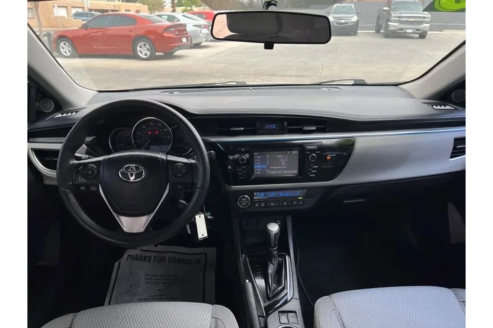 2016 Corolla LE CVT image 9