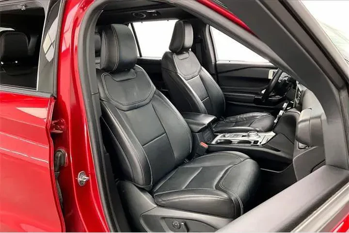 $27490 : Ford Explorer 2021 AWD ST 4d image 7