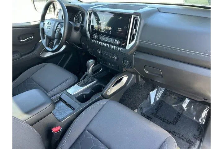 $29265 : Nissan Frontier 2025 4x2 S 4 image 8