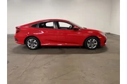 $15981 : Honda Civic 2016 LX 4dr Seda thumbnail