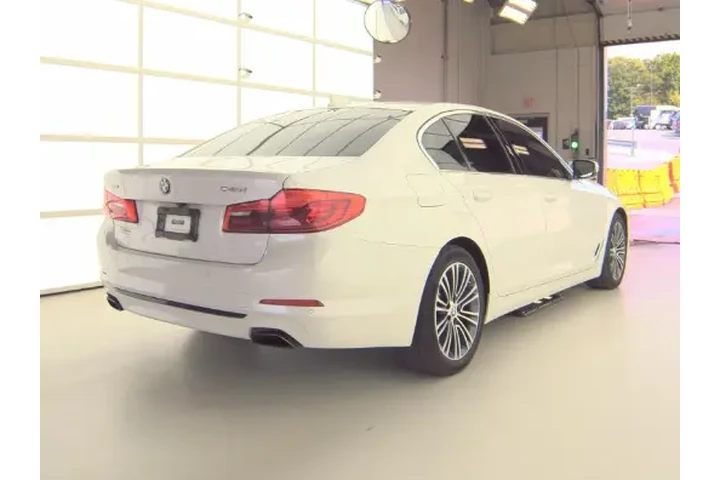$24465 : 2019 BMW 540i xDrive image 3