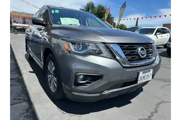 2019 Pathfinder S image 3