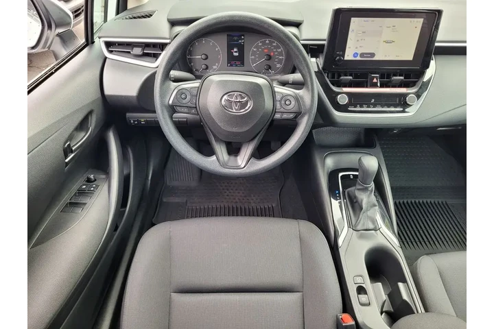 $23599 : Gold Certified 2025 Corolla LE image 10