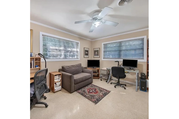 $2500 : HOUSE FOR RENT image 8