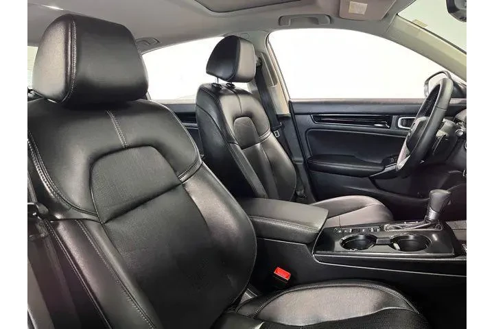 $28828 : Honda Civic 2024 Touring 4dr image 10