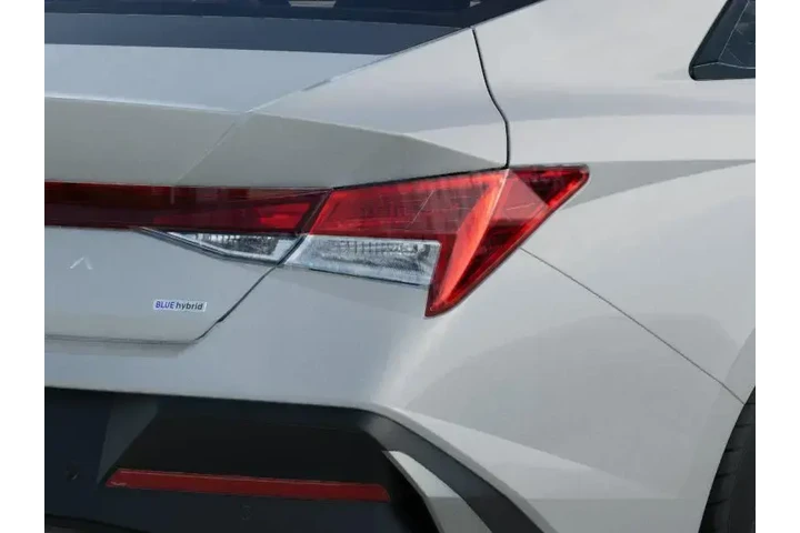 $27710 : Hyundai ELANTRA Hybrid 2025 image 8