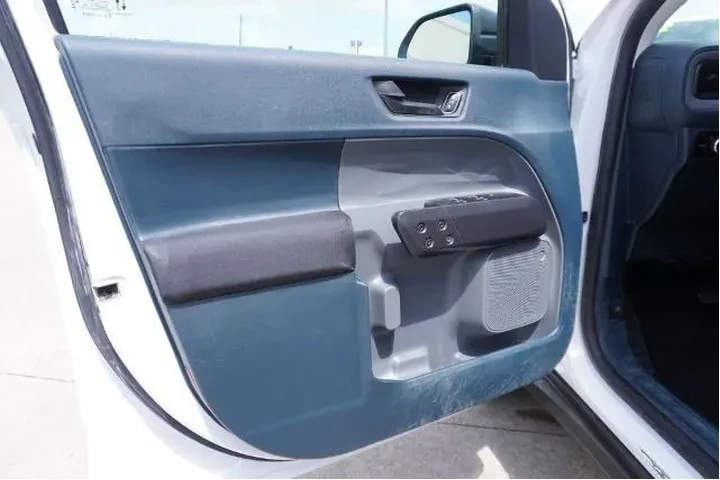 $26488 : Ford Maverick 2023 AWD XL 4d image 8