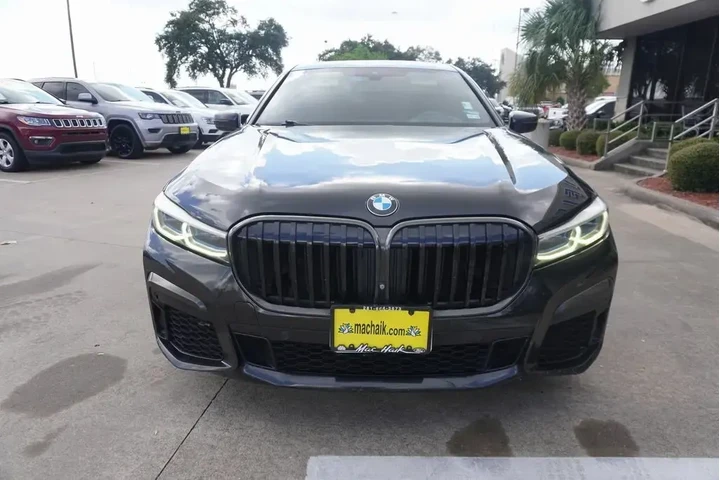 $29988 : BMW 7 Series 2020 740i 4dr S image 2