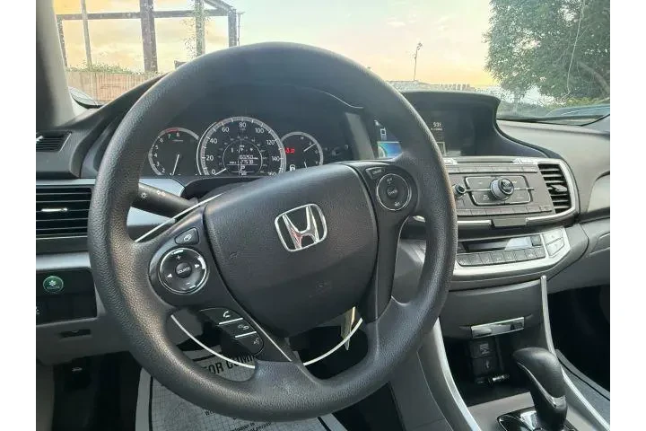 $10500 : Honda Accord 2013 LX 4dr Sed image 10