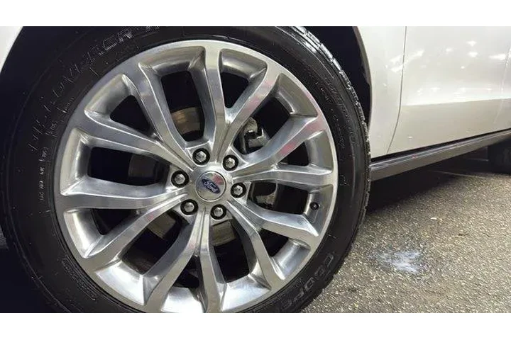 $16853 : Ford Expedition 2018 4x2 Lim image 9